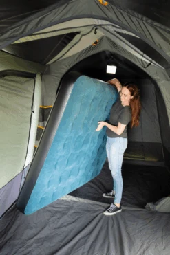 OZtrail Queen Air Bed 12 OZtrail Queen Air Bed -Sawyer Shop 10000634 4