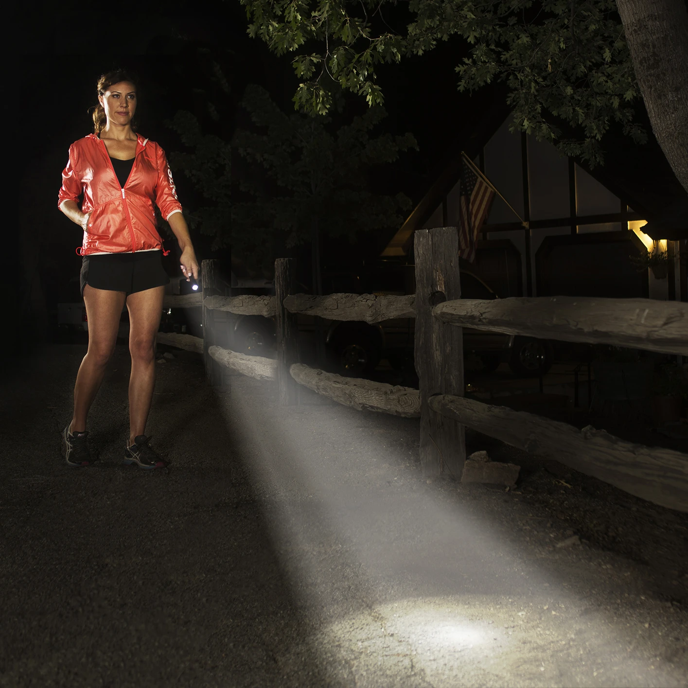 MagLite Mini 2AA LED Flashlight - Black 6 MagLite Mini 2AA LED Flashlight - Black - Image 4