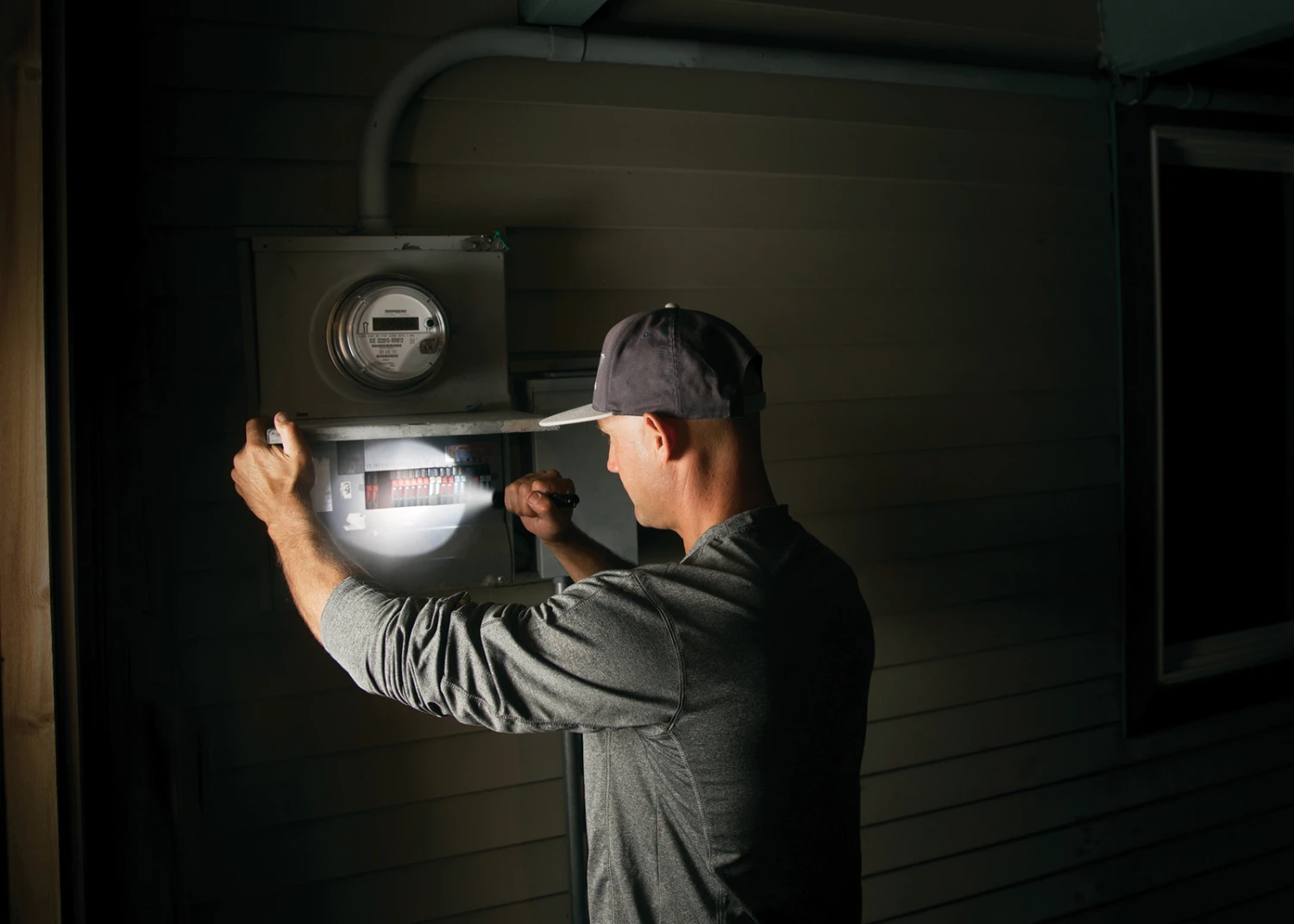 MagLite Mini 2AA LED Flashlight - Black 7 MagLite Mini 2AA LED Flashlight - Black - Image 5